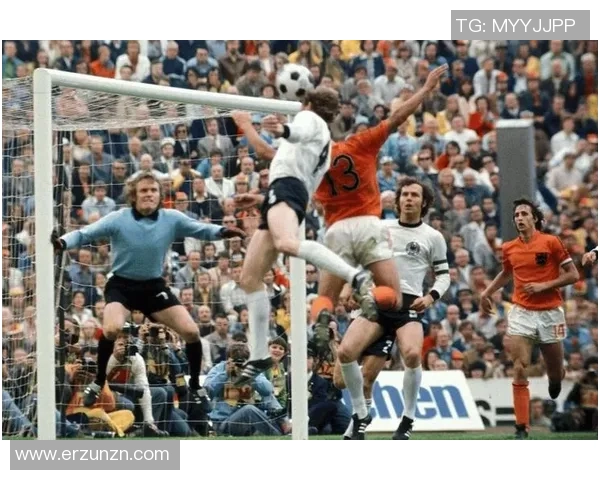 足球明星中的20号传奇球员及其辉煌成就回顾 足球明星中的20号传奇球员及其辉煌成就回顾